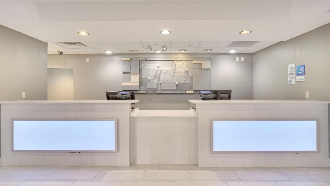 Holiday Inn Express Hotel & Suites Portland By Ihg Exterior foto