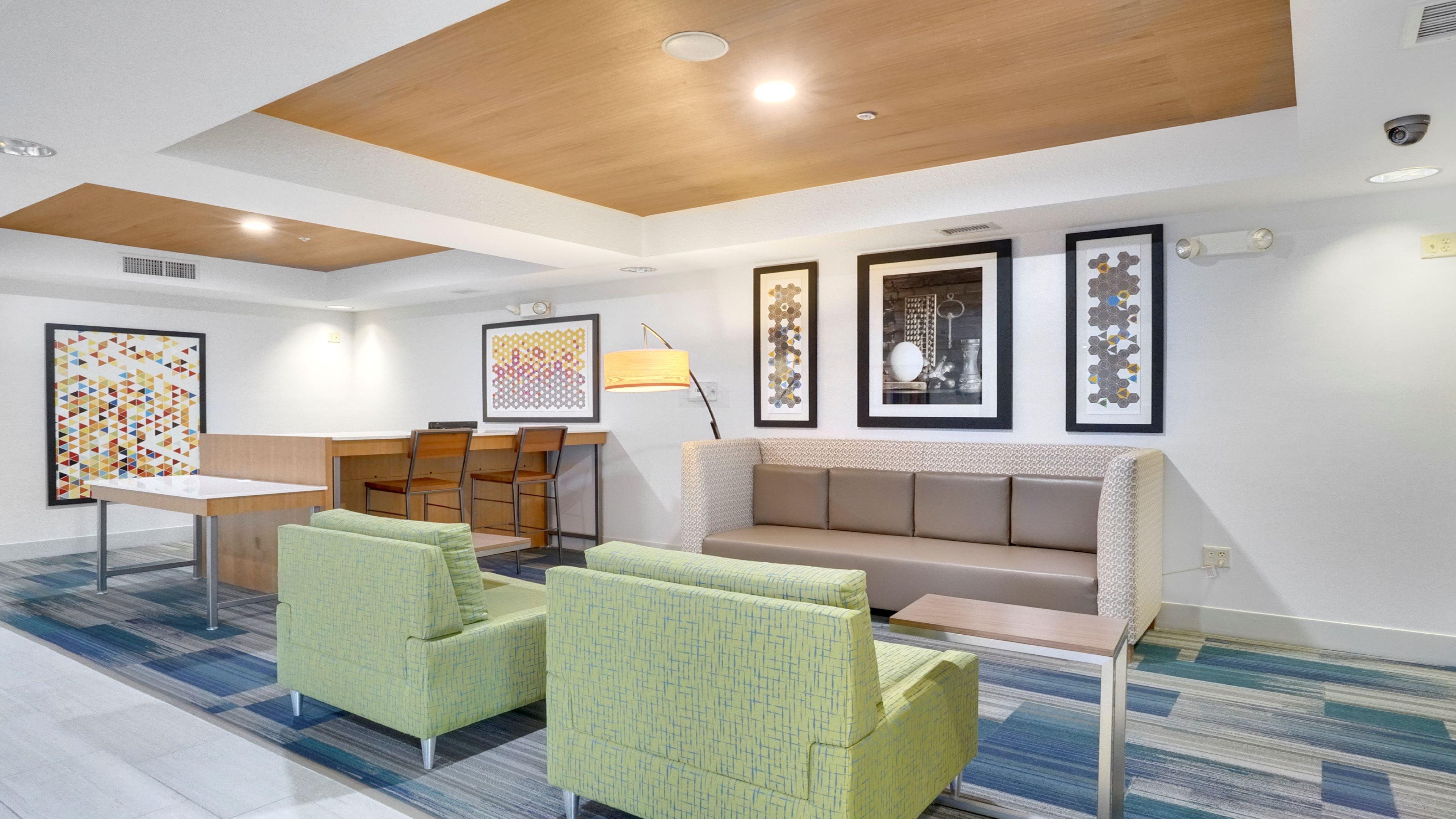 Holiday Inn Express Hotel & Suites Portland By Ihg Exterior foto